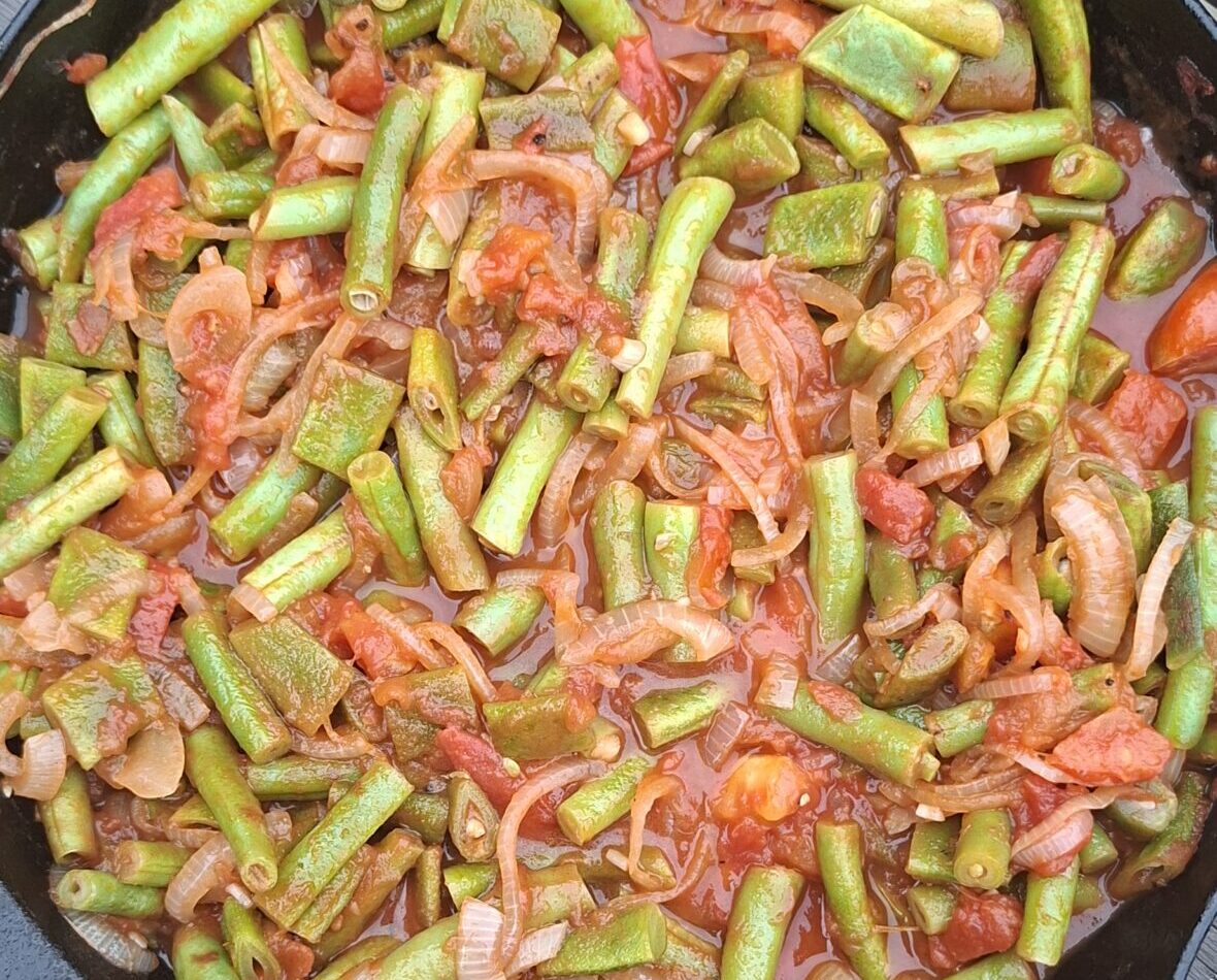 Green Beans with Onions and Tomatoes